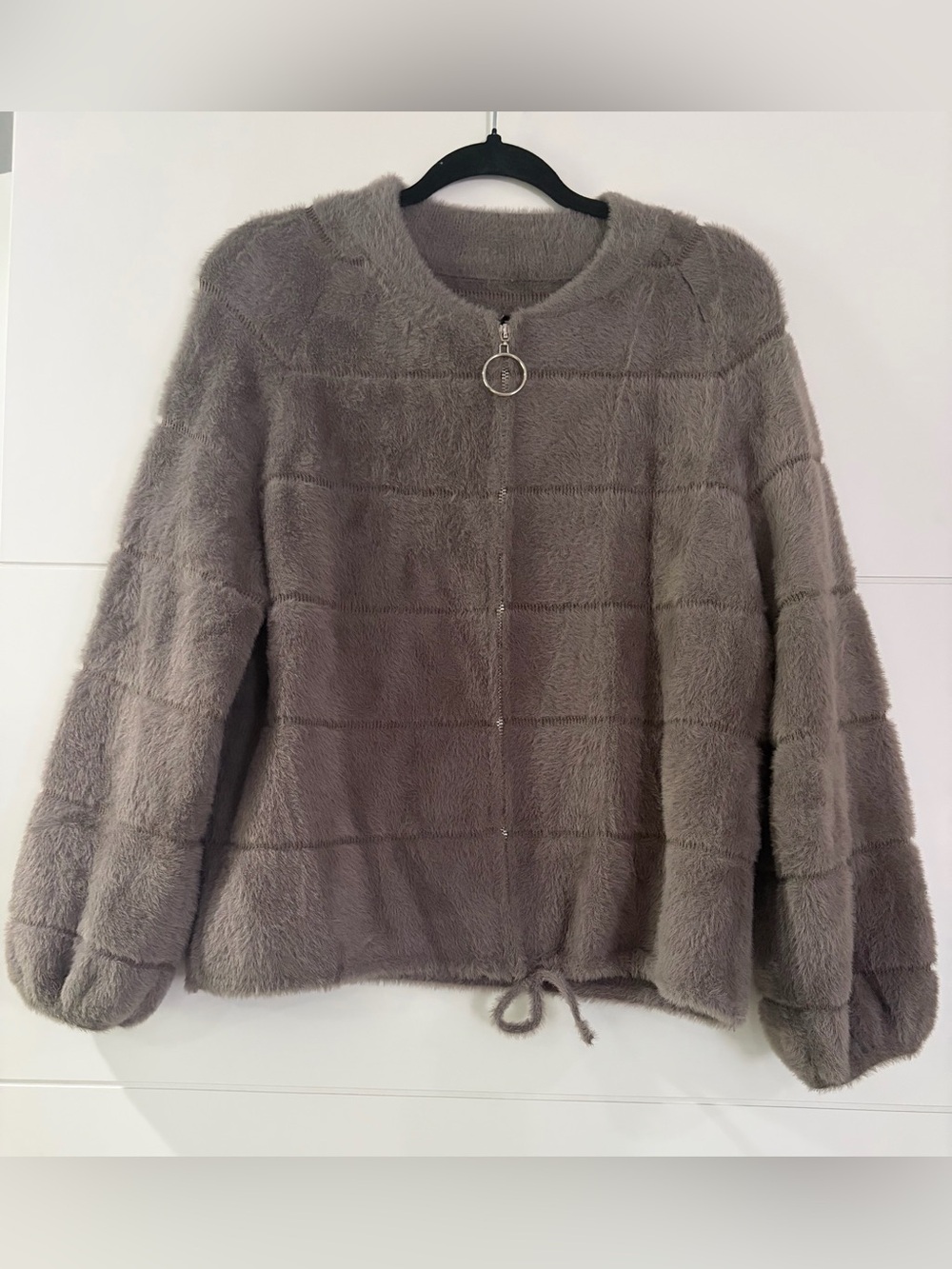 Faux Fur Zip-Front Jacket in Greige, Ring Zipper Pull, Women’s Medium Soft Fuzzy